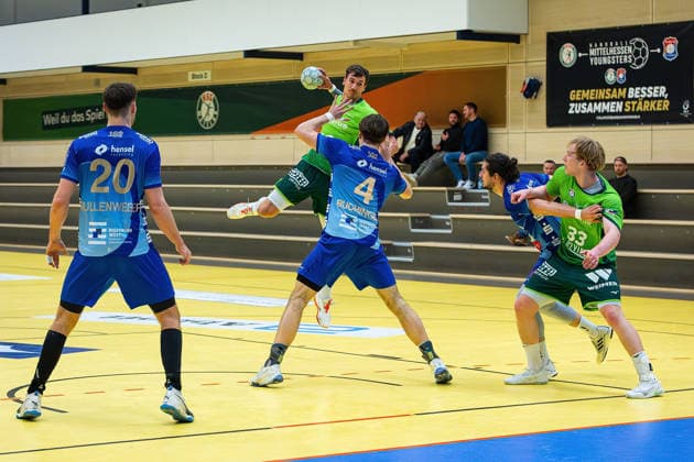 21 01 2026, xovx, Handball Testspiel Handball Bundesliga, HSG Wetzlar TV Großwallstadt v l Finn Wullenweber TV Großwallstadt , Jona Schoch HSG Wetzlar , Theo Buchieger TV Großwallstadt , Yessine Meddeb TV Großwallstadt , Georg Löwen HSG Wetzlar Wetzlar Dutenhofen Sporthalle Dutenhofen Hessen Deutschland DE