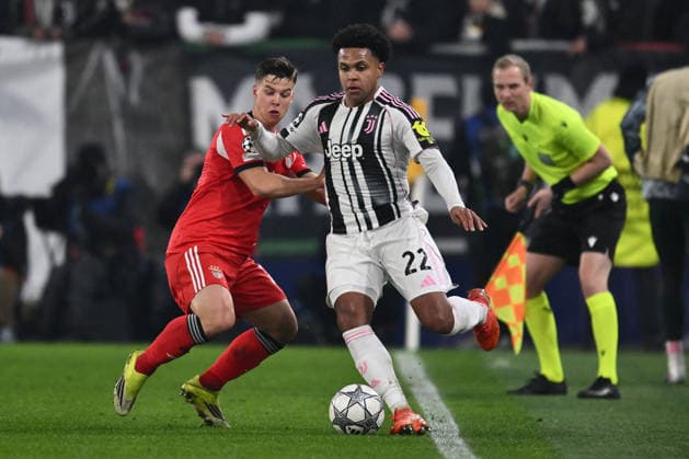 CALCIO - UEFA Champions League - Juventus FC vs SL Benfica Samuel Dahl of S.L. Benfica and Weston McKennie of Juventus F.C. are in action during the UEFA Champions League phase day 7 football match between Juventus F.C. and S.L. Benfica at the Juventus Stadium on January 21, 2026 in Milan, Italy. Turin Italy  Copyright: xIPAxSport ABACAx
