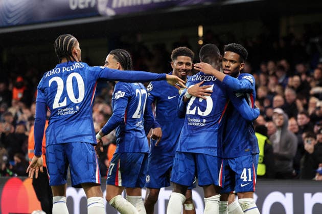 21st January 2026; Stamford Bridge, Chelsea, London, England: UEFA Champions League Football, Chelsea versus Pafos; Moises Caicedo of Chelsea celebrates scoring his sides 1st goal of the match in the 78th minute for 1-0 with his team  HenningxvonxJagow Content restricted for UK based newspaper