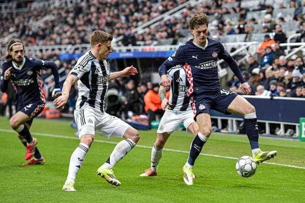 Newcastle United v PSV Eindhoven UEFA Champions League Harvey Barnes of Newcastle United and Paul Wanner of PSV Eindhoven during the UEFA Champions League match at St. James s Park, Newcastle 21 01 2026 UK Newspapers OUT Copyright: xJamiexJohnstonx FIL-22840-0277
