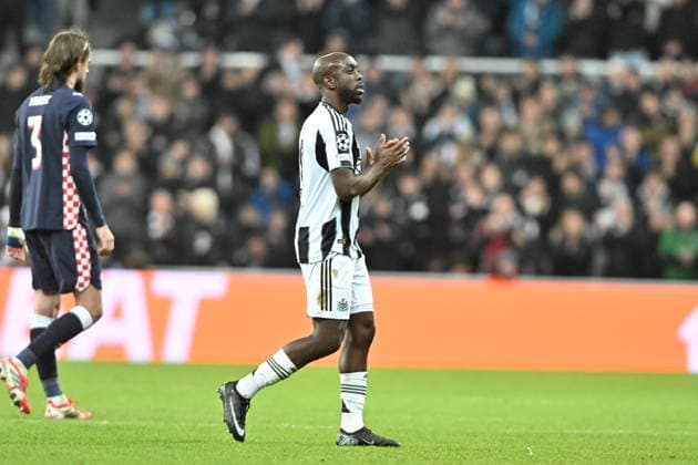 Newcastle United v PSV Eindhoven UEFA Champions League Yoane Wissa of Newcastle United waves after he is subbed off during the UEFA Champions League match at St. James s Park, Newcastle 21 01 2026 UK Newspapers OUT Copyright: xJamiexJohnstonx FIL-22840-0332