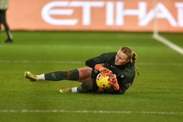 hannah Hampton (24 Chelsea) warming up during the Subway League cup match between Manchester City and Chelsea at the Joie Stadium, Manchester England. Copyright: xClarexOverfieldx xSPPx Sportspressphoto_SPR84128