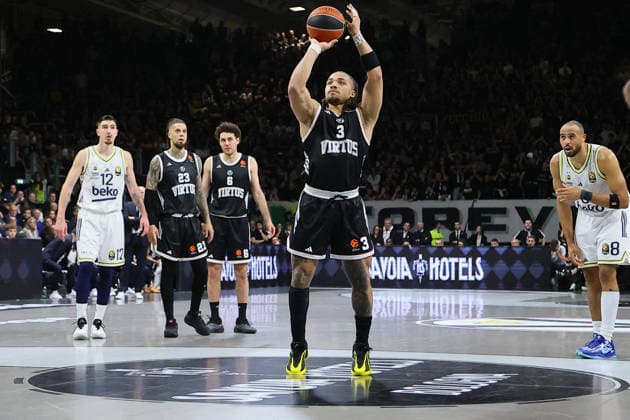 BASKET - Euroleague - Virtus Bologna vs Fenerbahce Beko Istanbul 03 Carsen EDWARDS Virtus Bologna BASKETBALL - ITALIAN SERIE A Virtus Bologna vs Fenerbahce Beko Istanbul 21-01-2026 during Virtus Bologna vs Fenerbahce Beko Istanbul, Basketball Euroleague match in Bologna, Italy, January 21 2026 Bologna Italy  Copyright: xIPAxSport ABACAx