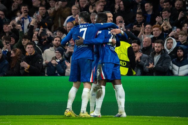 Chelsea players celbrating after Moises Caicedo s opener during the UEFA Champions League match between Chelsea and Pafos at Stamford Bridge in London, United Kingdom (Photo by Elliot Legg Sports Press Photo) Copyright: xElliotxLegg SportsxPressxPhotox Sportspressphoto_SPR84282