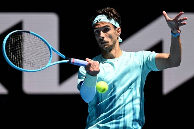 TENNIS AUSTRALIAN OPEN, Lorenzo Musetti of Italy reacts during the Men™s 2nd round match against Lorenzo Sonego of Italy on day 5 of the 2026 Australian Open tennis tournament at Melbourne Park in Melbourne, Wednesday, January 22, 2026. ( NO ARCHIVING MELBOURNE VICTORIA AUSTRALIA  Copyright: xLUKASxCOCHx 20260122136267542924