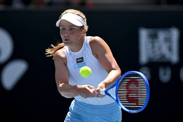 TENNIS AUSTRALIAN OPEN, Maddison Inglis of Australia in action during the Women™s 2nd round match against Laura Siegemund of Germany on day 5 of the 2026 Australian Open tennis tournament at Melbourne Park in Melbourne, Wednesday, January 22, 2026. ( NO ARCHIVING MELBOURNE VICTORIA AUSTRALIA  Copyright: xLUKASxCOCHx 20260122191231011978