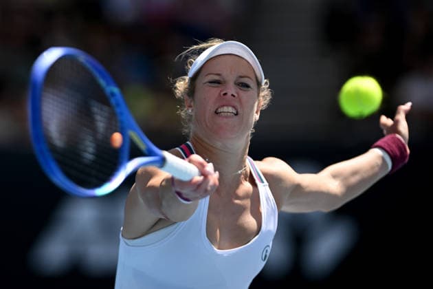 TENNIS AUSTRALIAN OPEN, Laura Siegemund of Germany in action during the Women™s 2nd round match against Maddison Inglis of Australia on day 5 of the 2026 Australian Open tennis tournament at Melbourne Park in Melbourne, Wednesday, January 22, 2026. ( NO ARCHIVING MELBOURNE VICTORIA AUSTRALIA  Copyright: xLUKASxCOCHx 20260122120789731461
