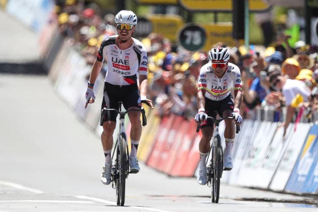 CYCLING TOUR DOWN UNDER, Jay Vine of UAE celebrates victory with team mate Jhonatan Narvaez in second place during stage 2, Norwood to Uraidla, 148.1km of the 2026 Men s Tour Down Under professional road bicycle race in Adelaide, Thursday, January 22, 2026. ( NO ARCHIVING, EDITORIAL USE ONLY ADELAIDE SOUTH AUSTRALIA AUSTRALIA  Copyright: xMATTxTURNERx 20260122127557708230
