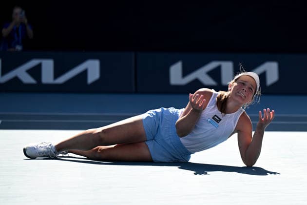 TENNIS AUSTRALIAN OPEN, Maddison Inglis of Australia celebrates match point in the Women™s 2nd round match against Laura Siegemund of Germany on day 5 of the 2026 Australian Open tennis tournament at Melbourne Park in Melbourne, Wednesday, January 22, 2026. ( NO ARCHIVING MELBOURNE VICTORIA AUSTRALIA  Copyright: xLUKASxCOCHx 20260122184311986817