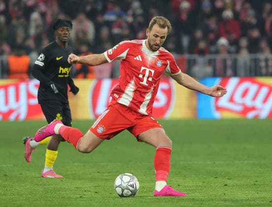 (260122) -- MUNICH, Jan. 22, 2026 -- Harry Kane (front) of Bayern Munich kicks the ball during the UEFA Champions League match between Bayern Munich and Union Saint-Gilloise in Munich, Germany, Jan. 21, 2026. (Photo by Xinhua) (SP)GERMANY-MUNICH-FOOTBALL-UEFA CHAMPIONS LEAGUE-BAYERN VS UNION SAINT-GILLOISE PhilippexRuiz 