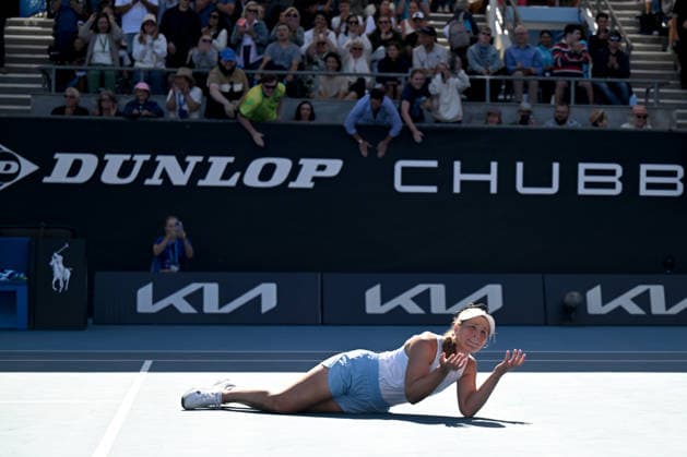 TENNIS AUSTRALIAN OPEN, Maddison Inglis of Australia celebrates her win during the Women™s 2nd round match against Laura Siegemund of Germany on day 5 of the 2026 Australian Open tennis tournament at Melbourne Park in Melbourne, Wednesday, January 22, 2026. ( NO ARCHIVING MELBOURNE VICTORIA AUSTRALIA  Copyright: xLUKASxCOCHx 20260122182828702990