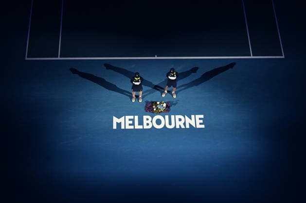 TENNIS AUSTRALIAN OPEN, A tribute to the victims of the Bondi Beach massacre during this National Day of Mourning is held in Rod Laver Arena ahead of the night session of play on day 5 of the 2026 Australian Open tennis tournament at Melbourne Park in Melbourne, Wednesday, January 22, 2026. ( NO ARCHIVING MELBOURNE VICTORIA AUSTRALIA  Copyright: xLUKASxCOCHx 20260122190438969484