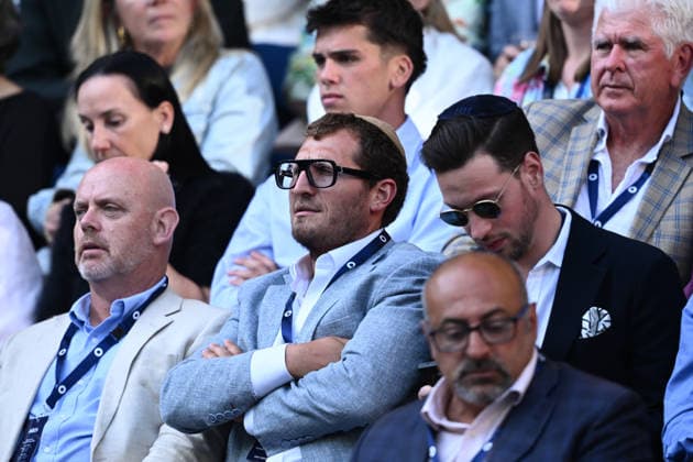TENNIS AUSTRALIAN OPEN, Rabbi Gabi Kaltmann attends the match between Jannik Sinner of Italy and James Duckworth of Australia in their Men™s 2nd round match on day 5 of the 2026 Australian Open tennis tournament at Melbourne Park in Melbourne, Wednesday, January 22, 2026. ( NO ARCHIVING MELBOURNE VICTORIA AUSTRALIA  Copyright: xJOELxCARRETTx 20260122180236828056