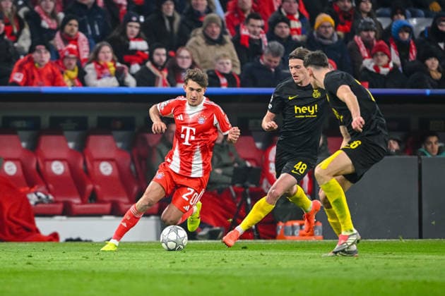 Tom Bischof FC Bayern München , Fedde Leysen R Union Saint Gilloise and Ross Sykes R Union Saint Gilloise battle for the ball during the UEFA Champions League 2025 26 League Phase MD7 match between FC Bayern München and R Union Saint Gilloise at Football Arena Munich on January 21, 2026 in Munich, Germany Photo by Harry Langer DeFodi Images
