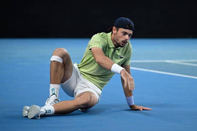 TENNIS AUSTRALIAN OPEN, Arthur Gea of France during the Men™s 2nd round match against Stan Wawrinka of Switzerland on day 5 of the 2026 Australian Open tennis tournament at Melbourne Park in Melbourne, Wednesday, January 22, 2026. ( NO ARCHIVING MELBOURNE VICTORIA AUSTRALIA  Copyright: xJAMESxROSSx 20260122181869028570