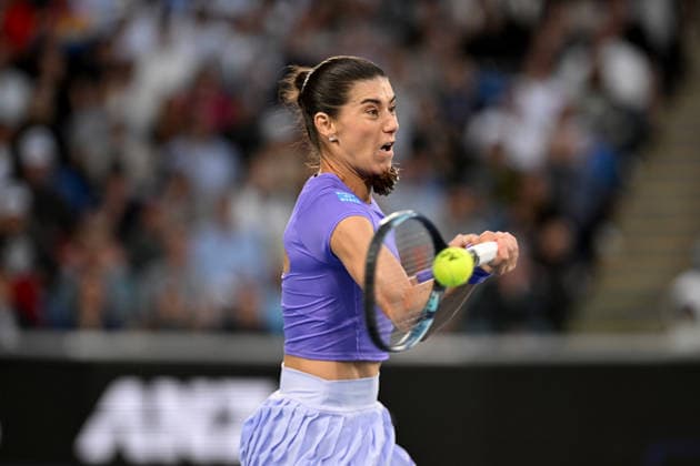TENNIS AUSTRALIAN OPEN, Sorana Cirstea of Romania in action during the Women™s 2nd round match against Naomi Osaka of Japan on day 5 of the 2026 Australian Open tennis tournament at Melbourne Park in Melbourne, Wednesday, January 22, 2026. ( NO ARCHIVING MELBOURNE VICTORIA AUSTRALIA  Copyright: xLUKASxCOCHx 20260122144737312271