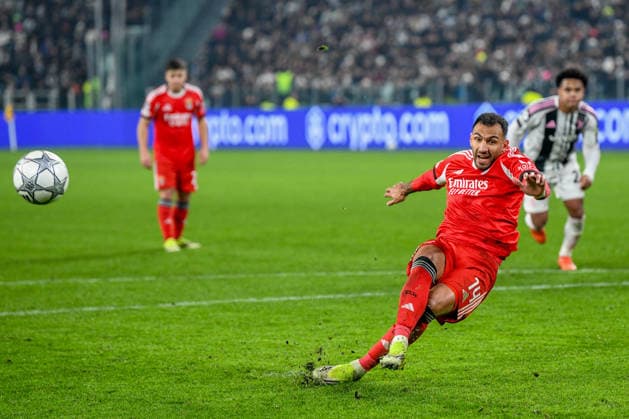 Juventus v Benfica, UEFA Champions League football, Turin, Italy Turin, Italy. 21st, January 2026. Vangelis Pavlidis (14) of Benfica misses from the penaly spot during the UEFA Champions League match between Juventus and Benfica at Allianz Stadium in Turin. Italy, Torino, Juventus Stadium  Copyright: xGonzalesxPhoto TommasoxFimianox