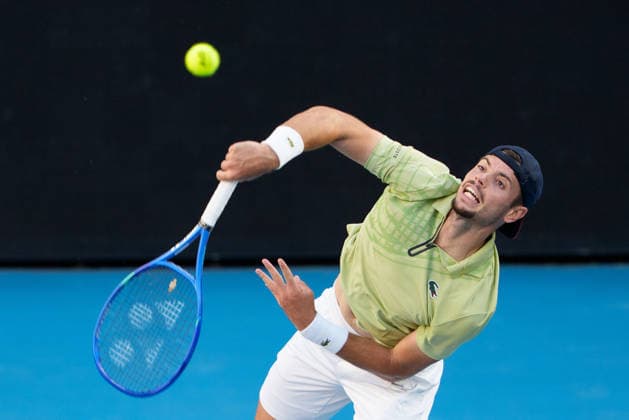 January 22, 2026: ARTHUR GEA of France in action against STAN WAWRINKA of Switzerland on KIA Arena in a Men s Singles 2nd round match on day 5 of the 2026 Australian Open in Melbourne, Australia. WAWRINKA won 46 63 36 75 76. Cal Media Melbourne Australia - ZUMAc04_ 20260122_faf_c04_039 Copyright: xSydneyxLowx