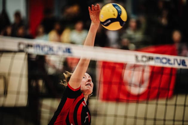 Volleyball Women Season 2025 2026 Volleyball Bundesliga ETV Hamburger Volksbank Volleys vs USC Münster 22 01 2026 Leonie Körtzinger 7, ETV Hamburger Volksbank Volleys warming up Hamburg Sporthalle Hoheluft Hamburg Germany