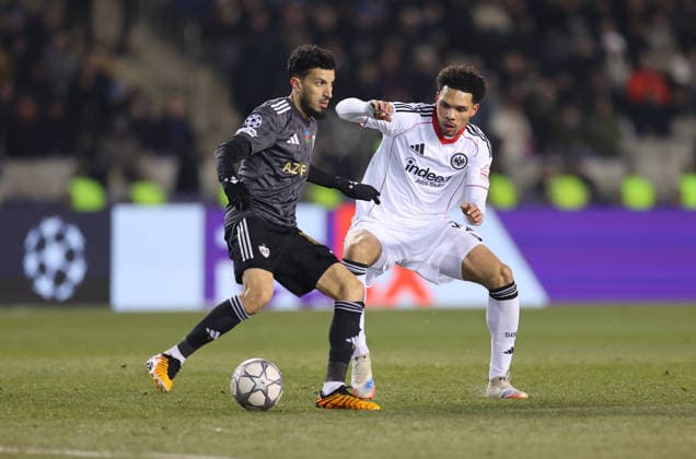 21 01 2026, Football UEFA Champions League, Qarabag Agdam FK Eintracht Frankfurt, v l , Abdellah Zoubir Qarabag Agdam FK , Pharell Nnamdi Collins Eintracht Frankfurt DFL DFB REGULATIONS PROHIBIT ANY USE OF PHOTOGRAPHS AS IMAGE SEQUENCES AND OR QUASI VIDEO xdcx Copyright: HMBxMedia Claus