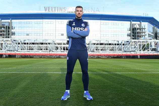 Presentation of Edin Dzeko at FC Schalke 04 on 22 01 2026 in the Veltins Arena in Gelsenkirchen Edin Dzeko Schalke xRx