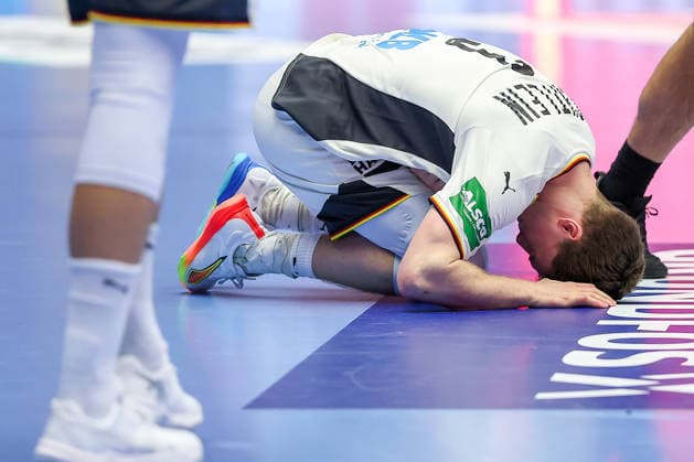 22 01 2026, Handball, Men s EHF EURO 2026, Germany Portugal, Jyske Bank Boxing in Herning, Denmark, Main Round Nils Lichtlein Germany 03 disappointed Disappointment Denmark