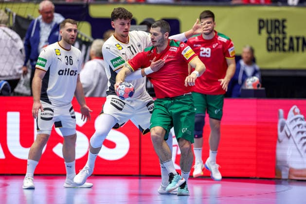 22 01 2026, Handball, Men s EHF EURO 2026, Germany Portugal, Jyske Bank Boxing in Herning, Denmark, Main Round Marko Grgic Germany 71 defends against Filipe Graca Monteiro Portugal 09 Denmark