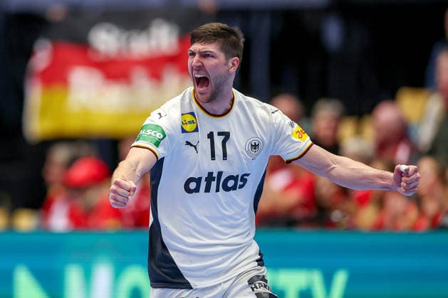 22 01 2026, Handball, Men s EHF EURO 2026, Germany Portugal, Jyske Bank Boxen in Herning, Denmark, Main Round Lukas Zerbe Germany 17 cheering Denmark