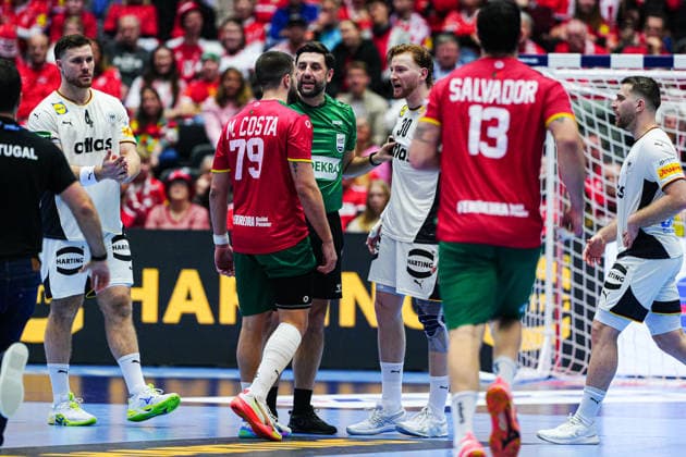 Martim Costa Portugal, 79 and Tom Kiesler Germany, 30 argue DEN, Germany vs Portugal, Handball, EHF European Championship 2026, Main Round, Matchday 1, 22 01 2026 DEN, Germany vs Portugal, Handball, EHF European Championship 2026, Main Round, Matchday 1, 22 01 2026 Herning Copyright: xEibner-Pressefoto MarcelxvonxFehrnx EP_MFN