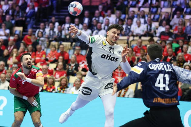 Germany Portugal, EHF Handball European Championship 2026 Marko Grgic Germany, 71 throws at the goal of goalkeeper Gustavo Capdeville Portugal, 41 , left Miguel Neves Portugal, 20 Handball EHF European Championship, international match between Germany and Portugal on January 22, 2026 in Herning Denmark , Herning Denmark Jyske Bank Boxen