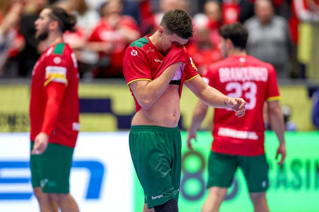 22 01 2026, Handball, Men s EHF EURO 2026, Germany Portugal, Jyske Bank Boxing in Herning, Denmark, Main Round Francisco Mota Costa Portugal 26 disappointed Disappointment after defeat Denmark