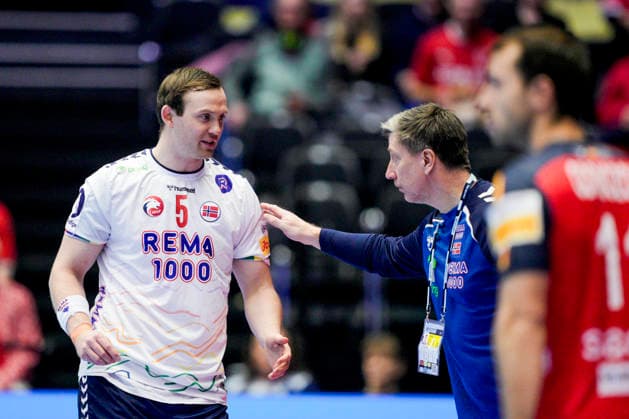 Handball European Championship 2026 Spain Norway Herning, Denmark 20260122 Norway s Sander Sagosen and national team manager Jonas Wille during the European Championship handball match between Spain and Norway at the Boxen arena in Herning Photo Stian Lysberg Solum NTB Herning Denmark EDITORIAL USE ONLY RESTRICTED USE FOR BETTING COMPANIES  Copyright: xStianxLysbergxSolumx xNTBx