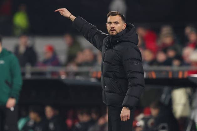2026-01-22 Feyenoord v SK Sturm Graz - UEFA Europa League, League phase, MD7 ROTTERDAM, NETHERLANDS - JANUARY 22: Headcoach Fabio Ingolitsch of SK Sturm Graz coaches his players during the UEFA Europa League, League phase, MD7 match between Feyenoord and SK Sturm Graz at Stadion Feijenoord on January 22, 2026 in Rotterdam, Netherlands. Rotterdam Stadion Feijenoord Netherlands Content not available for redistribution in The Netherlands directly or indirectly through any third parties. Copyright: xHansxvanxderxValkx