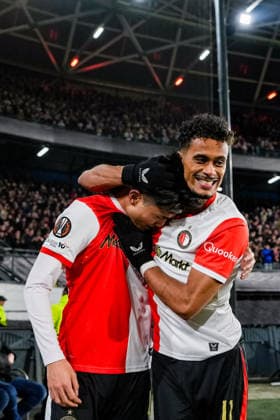 UEFA Europa League: Feyenoord v SK Sturm Graz Rotterdam - Tsuyoshi Watanabe of Feyenoord and Goncalo Borges of Feyenoord during the seventh match of the UEFA Europa League 2025 2026. The match is set between Feyenoord and SK Sturm Graz at Stadion Feijenoord De Kuip on 22 January 2026 in Rotterdam, The Netherlands. Copyright: xTomxBodex