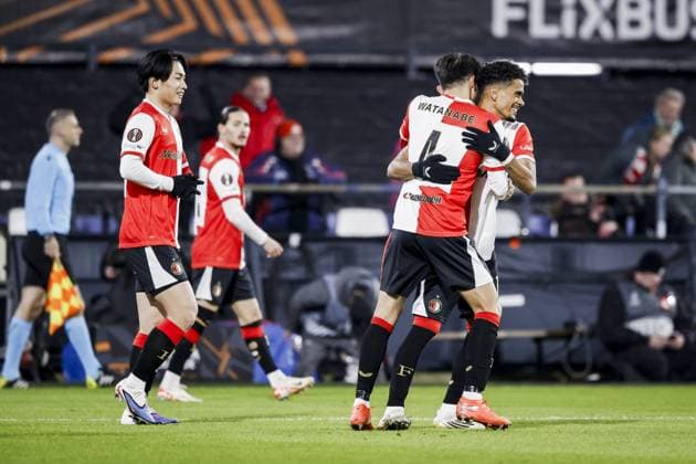 ROTTERDAM (l-r) Ayase Ueda of Feyenoord, Tsuyoshi Watanabe of Feyenoord, and Goncalo Borges of Feyenoord celebrate the 1-0 goal during the UEFA Europa League match between Feyenoord and SK Sturm Graz at Feyenoord Stadion de Kuip on January 22, 2026, in Rotterdam, Netherlands. BAS CZERWINSKI ANP UEFA Europa League 2025 26 League Phase MD7 2025-2026 xVIxANPxSportx xxANPxIVx 548256154 originalFilename: 548256154.jpg