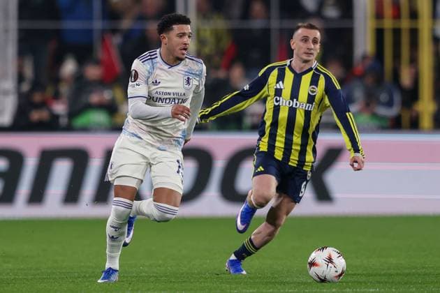 Jadon Sancho of Aston Villa runs with the ball Fenerbache v Aston Villa, UEFA Europa League, Group Stage, Football, Sukru Saracoglu Stadium, Istanbul, Turkiye - 22 Jan 2026Istanbul Sukru Saracoglu Stadium Turkey EDITORIAL USE ONLY No use with unauthorised audio, video, data, fixture lists, club league logos or live services. Online in-match use limited to 120 images, no video emulation. No use in betting, games or single club league player publications. Copyright: xRaddadxJebarah Shutterstockx 16348379ai