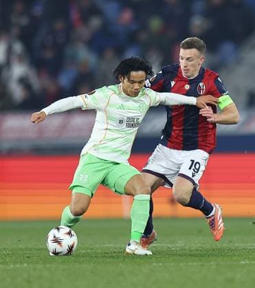 Reo Hatate of Celtic competes for the ball with Lewis Ferguson of Bologna Bologna v Celtic, UEFA Europa League, Group Stage, Football, Renato Dall Ara Stadium, Bologna, Italy - 22 Jan 2026Bologna Renato Dall Ara Stadium Italy EDITORIAL USE ONLY No use with unauthorised audio, video, data, fixture lists, club league logos or live services. Online in-match use limited to 120 images, no video emulation. No use in betting, games or single club league player publications. Copyright: xMichaelxZemanek Shutterstockx 16348366ah