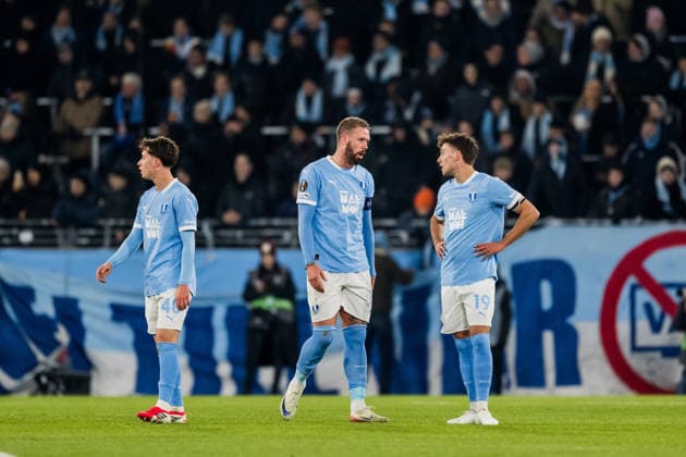 260122 Pontus Jansson and Colin Rösler of Malmö FF looks dejected after the 0-1 goal during the UEFA Europa League football match between Malmö FF and Crvena Zvezda on January 22, 2026 in Malmö Photo Petter Arvidson BILDBYRAN kod PA PA1132 fotboll football soccer fotball uefa europa league europa league malmö ff crvena zvezda bbeng röda stjärnan depp  Copyright: PETTERxARVIDSON BB260122PA101