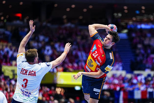 Throw Goal Daniel Dujshebaev Spain, 24 DEN, Spain vs. Norway, Handball, EHF European Championship 2026, Main Round, Matchday 1, 22 01 2026 DEN, Spain vs. Norway, Handball, EHF European Championship 2026, Main Round, Matchday 1, 22 01 2026 Herning Copyright: xEibner-Pressefoto MarcelxvonxFehrnx EP_MFN