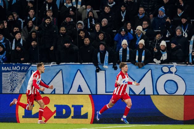 260122 Vladimir Lucic and Vasilije Kostov of Crvena Zvezda celebrate the 0-1 goal during the UEFA Europa League football match between Malmö FF and Crvena Zvezda on January 22, 2026 in Malmö Photo Petter Arvidson BILDBYRAN kod PA PA1132 fotboll football soccer fotball uefa europa league europa league malmö ff crvena jubel zvezda bbeng röda stjärnan  Copyright: PETTERxARVIDSON BB260122PA107