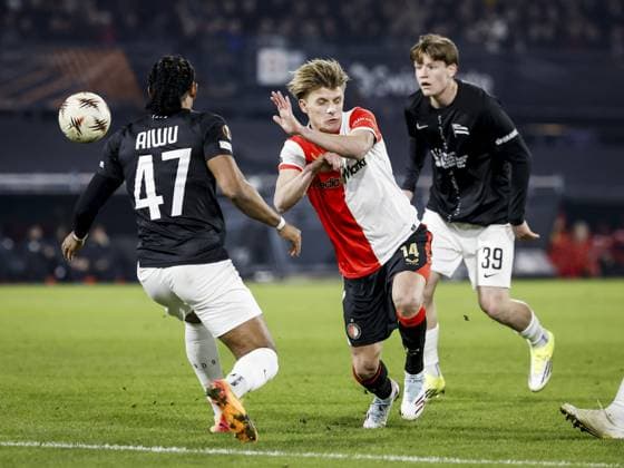 ROTTERDAM (l-r) Emanuel Aiwu of Sturm Graz, Sem Steijn of Feyenoord, and Luca Weinhandl of Sturm Graz during the UEFA Europa League match between Feyenoord and SK Sturm Graz at Feyenoord Stadion de Kuip on January 22, 2026, in Rotterdam, Netherlands. BAS CZERWINSKI ANP UEFA Europa League 2025 26 League Phase MD7 2025-2026 xVIxANPxSportx xxANPxIVx 548257204 originalFilename: 548257204.jpg