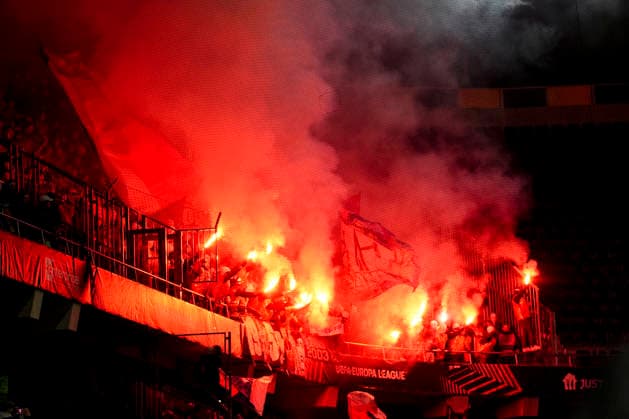 Switzerland UEFA Europa League 2025 26, BSC Young Boys vs Olympique Lyonnais Stadion Wankdorf, Bern Fans of Olympique Lyonnais with flares and pyrotechnics Bern Stadion Wankdorf Bern Switzerland Copyright: xKjetilxWaberx