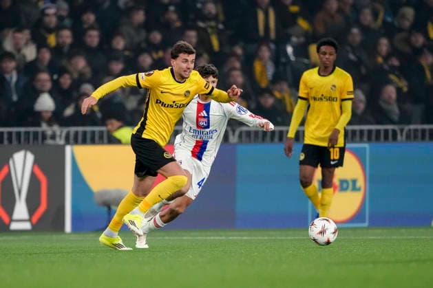 Switzerland UEFA Europa League 2025 26, BSC Young Boys vs Olympique Lyonnais Stadion Wankdorf, Bern Darian Males 39 Young Boys in duel with Kholis Merah 44 Lyon Bern Stadion Wankdorf Bern Switzerland Copyright: xKjetilxWaberx