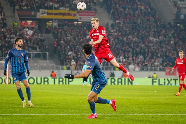 Football UEFA Europa League 2025 26, Matchday 7 SC Freiburg vs Maccabi Tel Aviv Europa Park Stadion Freiburg Matthias Ginter SC Freiburg, 28 Copyright: xJOERANxSTEINSIEKx