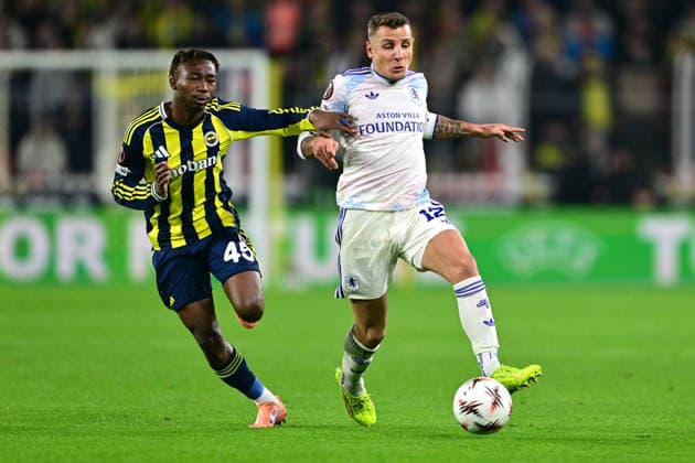 Fenerbahce v Aston Villa - UEFA Europa League ISTANBUL, TURKIYE - JANUARY 22: Fenerbahce s Dorgeles Nene (45) and Aston Villa s Lucas Digne (12) in action during the UEFA Europa League match at Chobani Stadium in Istanbul, Turkiye, on January 22, 2026. Serhat Cagdas Anadolu Istanbul Turkey. Editorial use only. Please get in touch for any other usage.  Copyright: x2026xAnadoluxSerhatxCagdasx