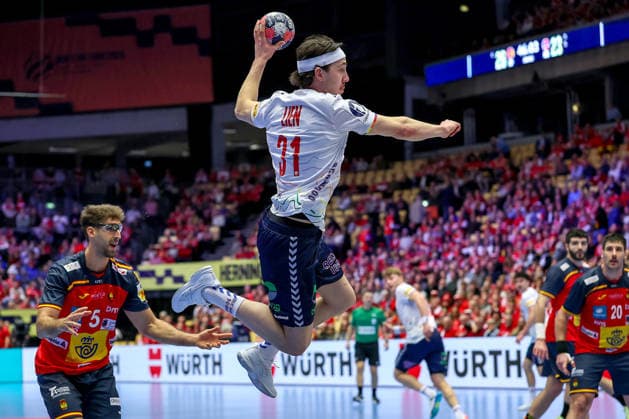 22 01 2026, Handball, Men s EHF EURO 2026, Spain Norway, Jyske Bank Boxen in Herning, Denmark, Main Round Kasper Thorsen Lien Norway 31 Denmark