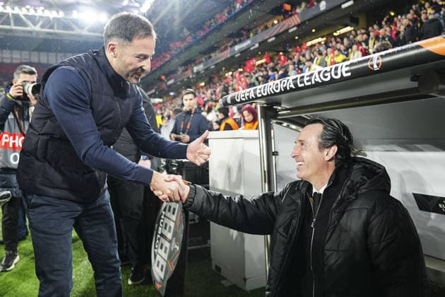 Fenerbahce v Aston Villa - UEFA Europa League ISTANBUL, TURKIYE - JANUARY 22: Head coach Domenico Tedesco (L) of Fenerbahce and Head coach Unai Emery of Aston Villa wish success to each other ahead of the UEFA Europa League match between Fenerbahce and Aston Villa at Chobani Stadium in Istanbul, Turkiye, on January 22, 2026. Agit Erdi Ulukaya Anadolu Istanbul Turkey. Editorial use only. Please get in touch for any other usage.  Copyright: x2026xAnadoluxAgitxErdixUlukayax