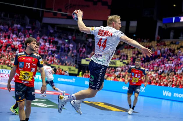 22 01 2026, Handball, Men s EHF EURO 2026, Spain Norway, Jyske Bank Boxen in Herning, Denmark, Main Round Kevin Maagero Gulliksen Norway 44 Denmark