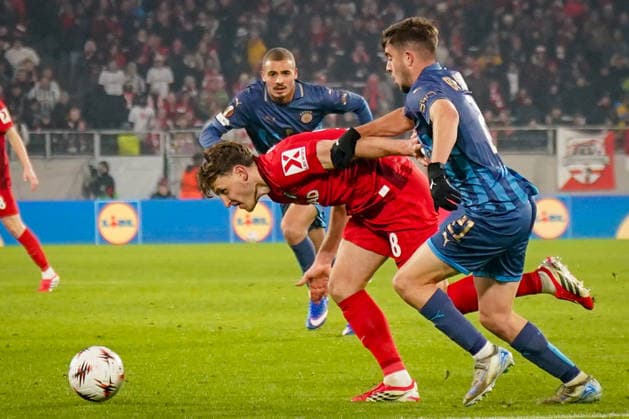 Football UEFA Europa League 2025 26, Matchday 7 SC Freiburg vs Maccabi Tel Aviv Europa Park Stadion Freiburg Maximilian Eggestein SC Freiburg, 08 Copyright: xJOERANxSTEINSIEKx