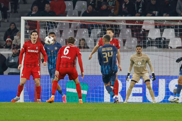 In the penalty area of Maccabi Tel Aviv , Germany, Football, UEFA Europa League, Matchday 7, 2025 2026, SC Freiburg vs Maccabi Tel Aviv, Europa Park Stadion, Freiburg im Breisgau, 22 01 2026 Freiburg im Breisgau Europa Park Stadion Germany Copyright: xGrantxHubbsx